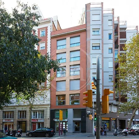 Cosy Apartment Near Sagrada Familia Barcelona Exterior photo